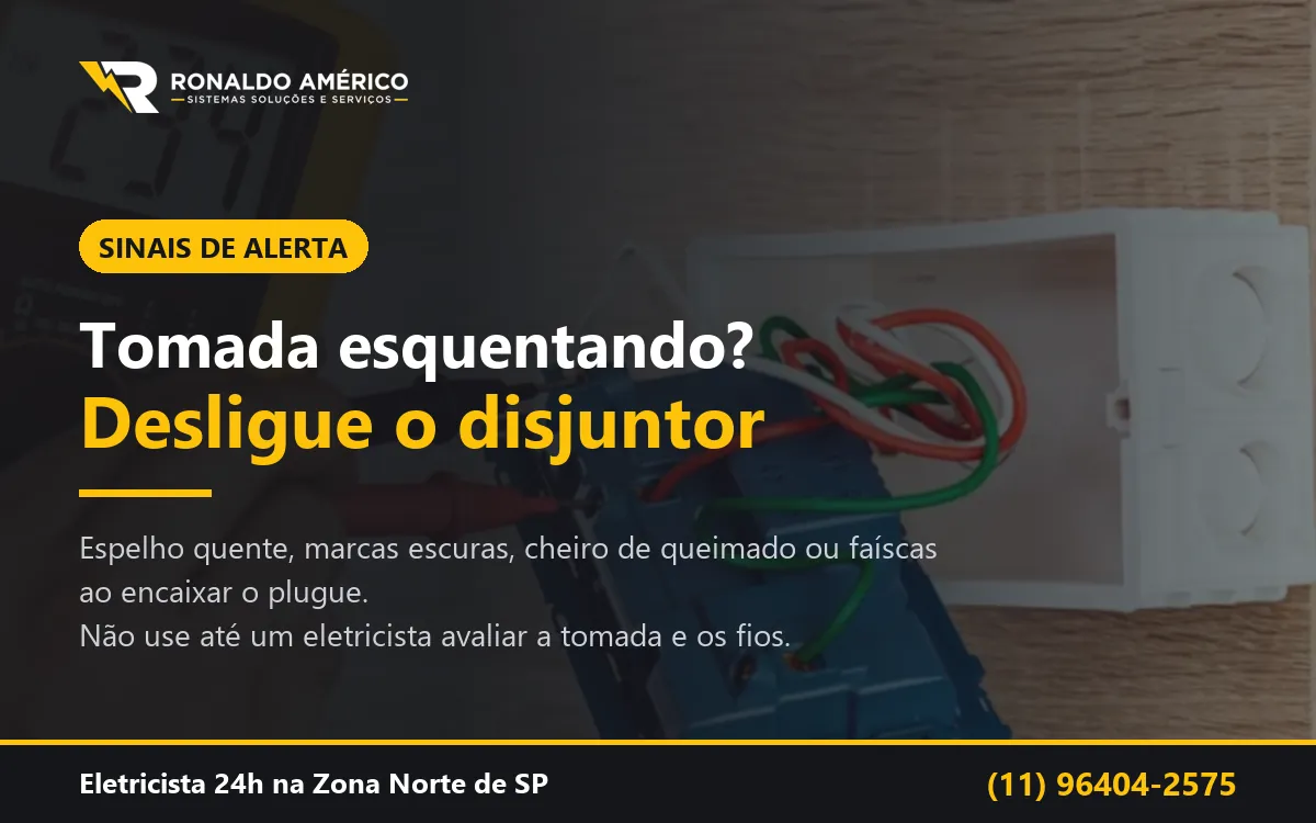 Arte com os sinais de alerta de tomada esquentando: espelho quente, marcas escuras, cheiro de queimado e faíscas