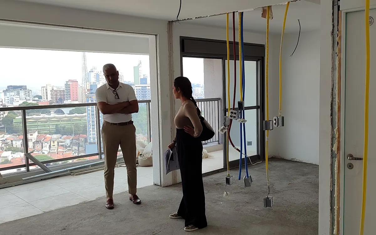 Reforma de apartamento em Santana, Zona Norte de São Paulo, com nova infraestrutura elétrica